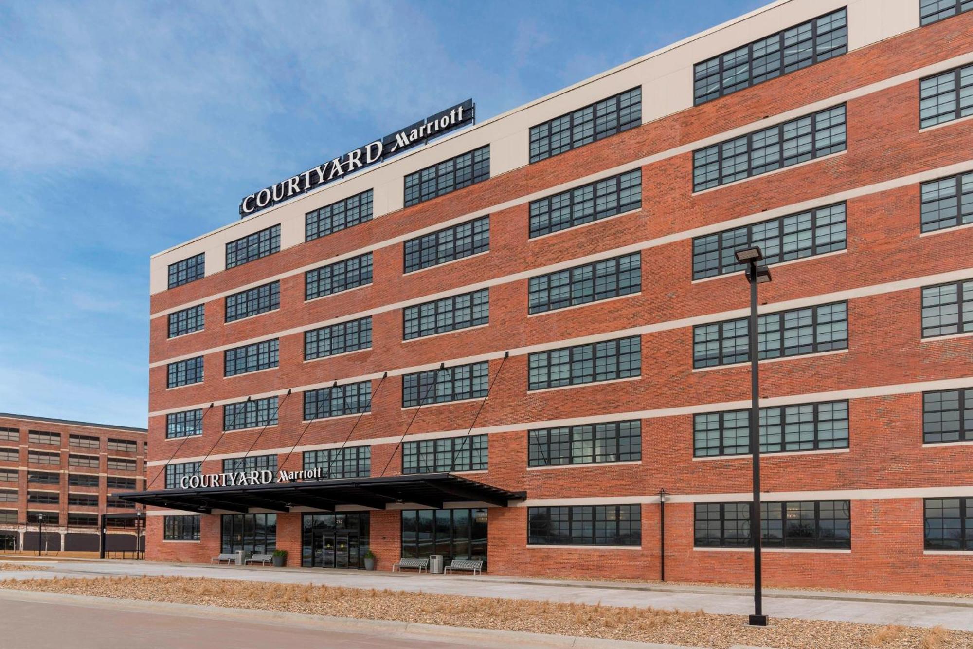 Courtyard By Marriott Waterloo Cedar Falls Eksteriør billede